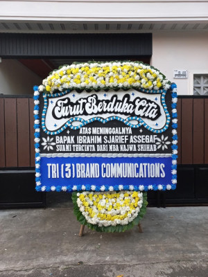 Papan Bunga Duka di Sinak